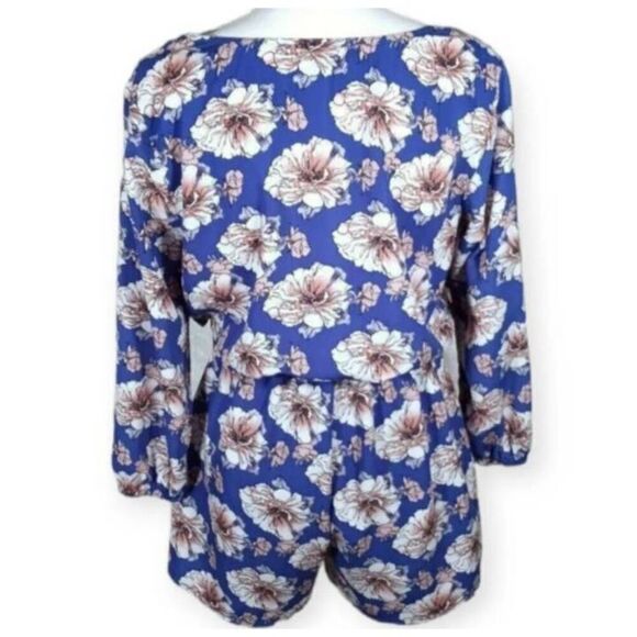 ONE CLOTHING BLUE W/PINK & WHITE FLORAL ROMPER LONG SLEEVES SZ.M EUC. - Picture 5 of 7